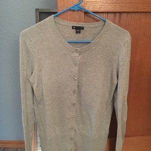 Used women’s gray Gap cardigan.